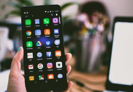 品牌網(wǎng)站建設(shè)中PC版與移動(dòng)版的交互設(shè)計(jì)區(qū)別